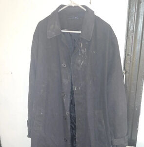 Blk trenchcoat